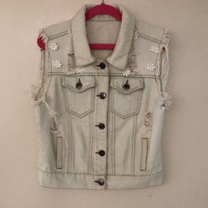 Girls Vest❤️Season! whiteout denim destroyed & embellished vest M10/12 fade blue